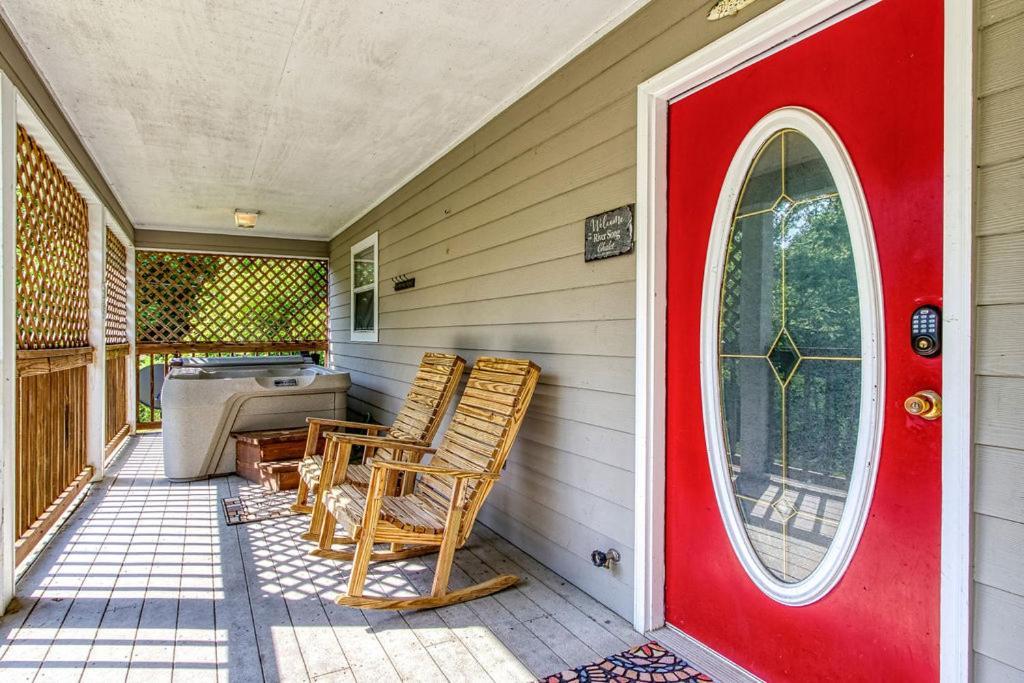 River Song, Near River, Hot Tub, Foosball, Wifi 1089 Free Tickets Each Paid Day, Dollywood And More 세비어빌 외부 사진