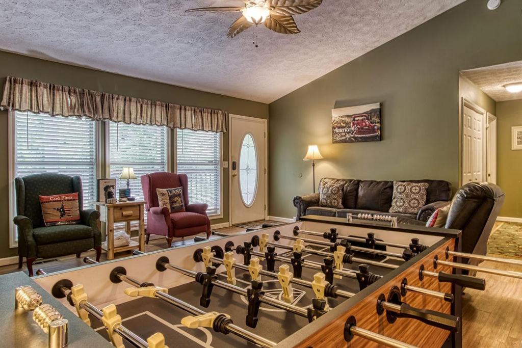 River Song, Near River, Hot Tub, Foosball, Wifi 1089 Free Tickets Each Paid Day, Dollywood And More 세비어빌 외부 사진